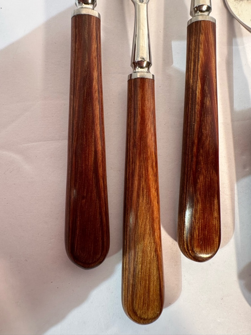 Vtg Robeson Cutlery Germany Stainless Dinner Forks Flatware Faux Wood Handle 8 - Picture 4 of 11